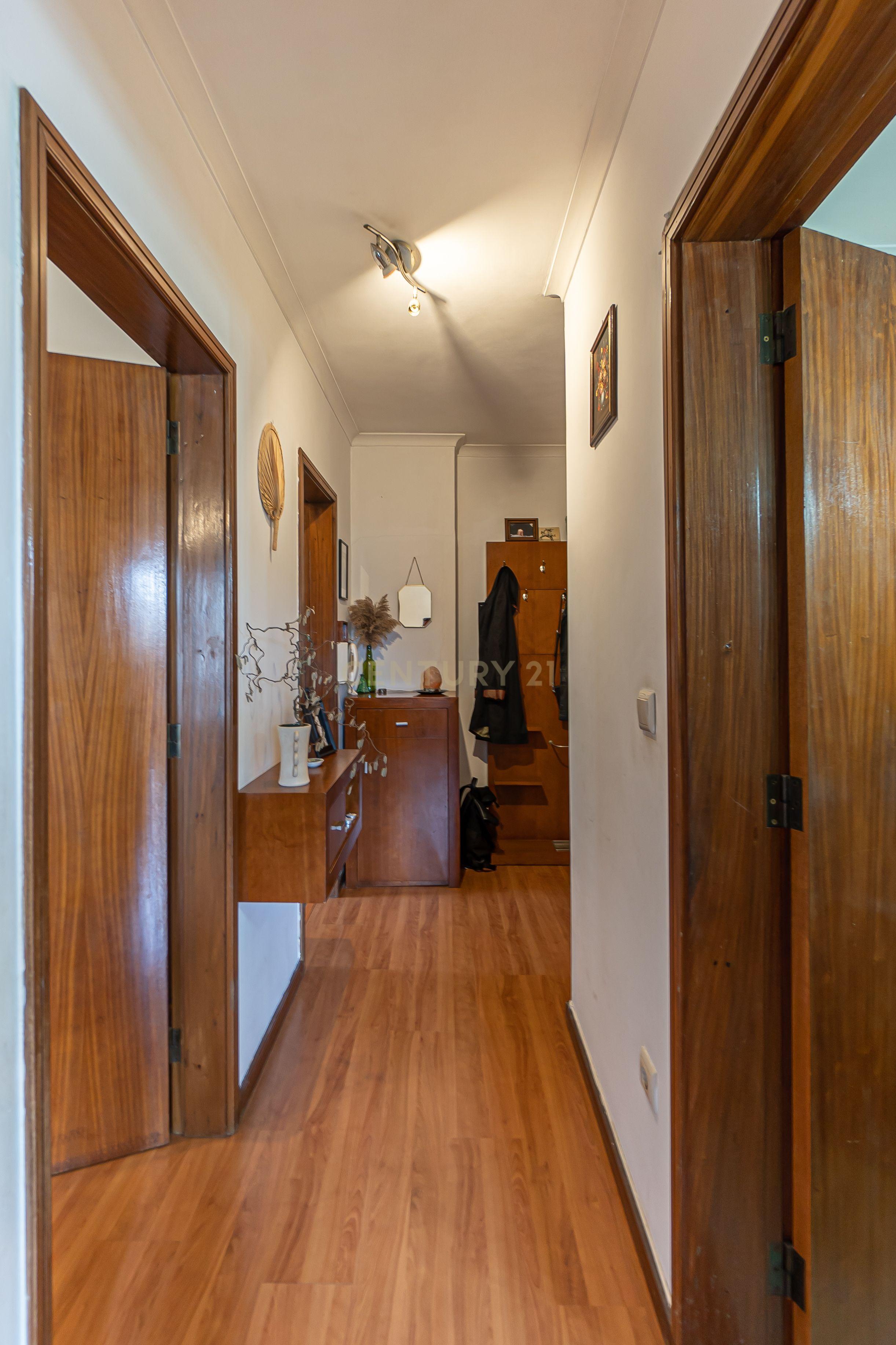 Apartamento T1 com garagem e varanda à Venda – Constituição | Porto Junto ao Vitalis Park (Centro de Treinos FCP) - Image 10