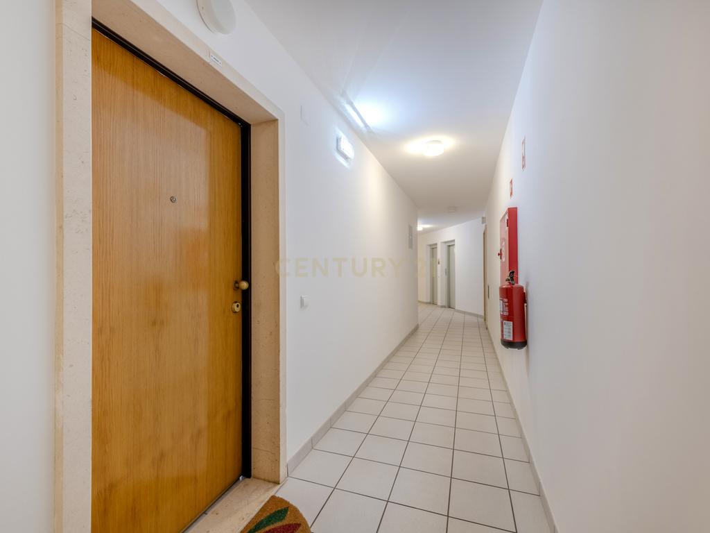 Apartamento T2 - Oportunidade Única a 5 Min da Praia da Rocha! - Image 29