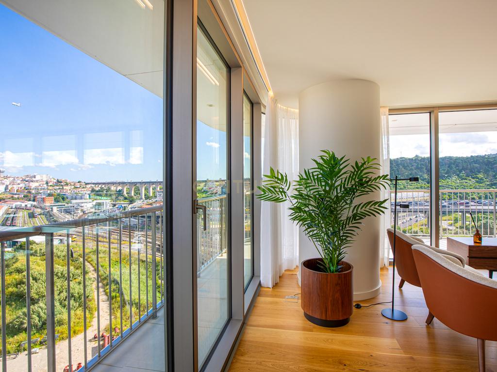 Apartamento de Luxo com 3 Quartos Virado a Sul na prestigiada Infinity Tower - Image 14