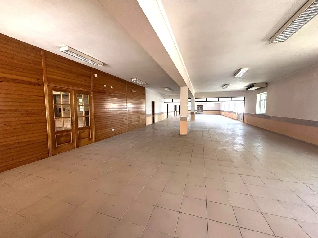 Oportunidade de Investimento Comercial às Portas de Fátima! - Image 1