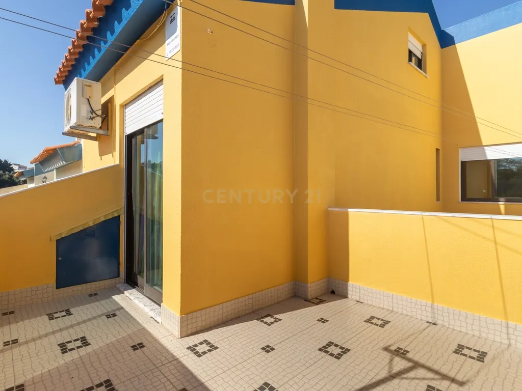 Moradia em Banda de 5 assoalhadas na Banática - Image 34