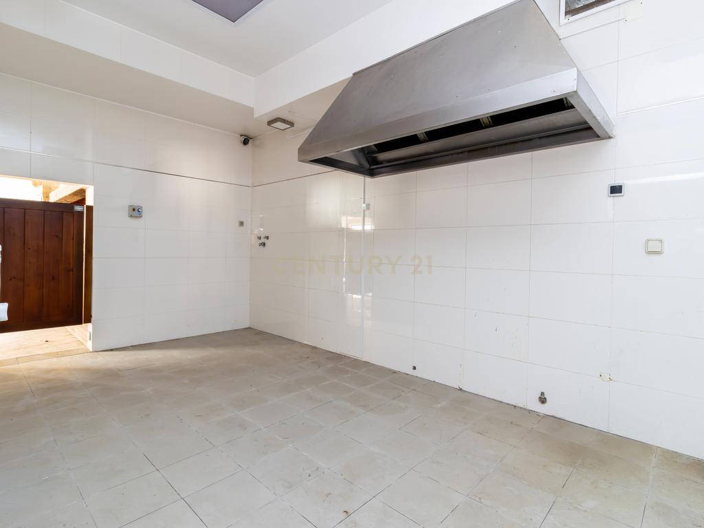 MORADIA EXCLUSIVA EM ALCOBAÇA – CONFORTO, ESPAÇO E POTENCIAL DE INVESTIMENTO! - Image 36