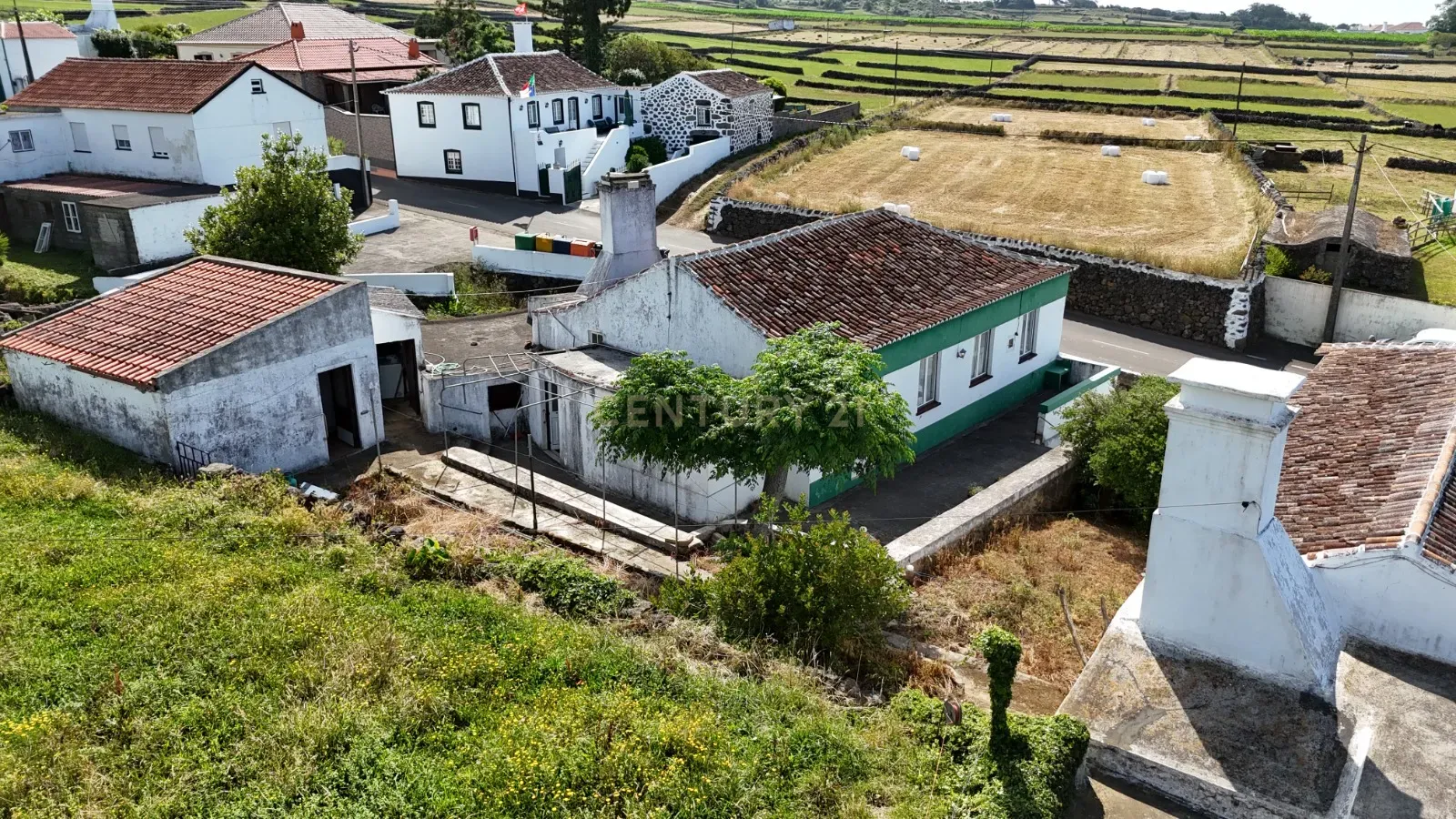 Fotografia 2 de Casa T3 em Cinco Ribeiras, Angra do Heroísmo - 165.000€