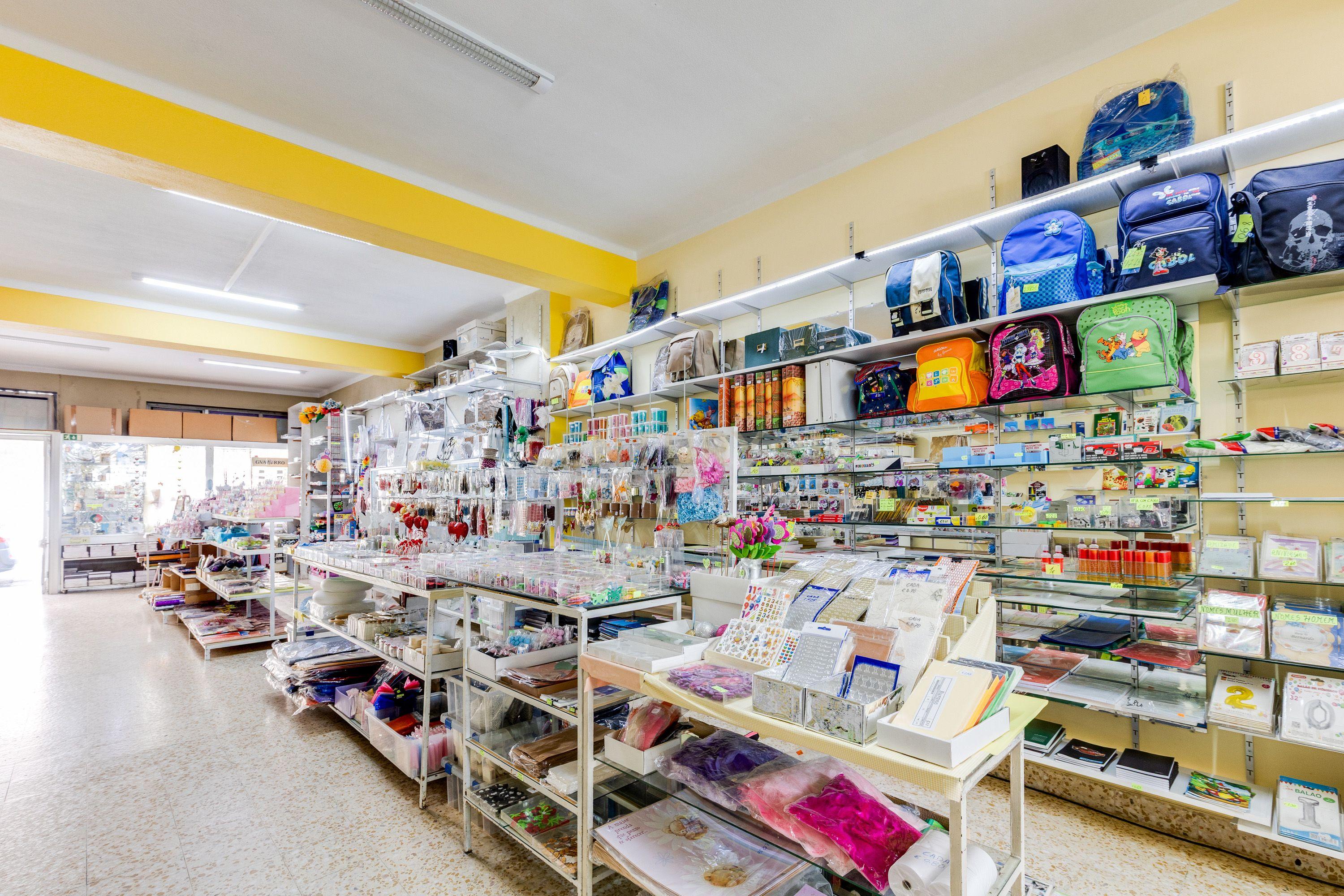 Fotografia 5 de Papelaria para Trespasse no Centro de Pombal – Excelente Localização Comercial