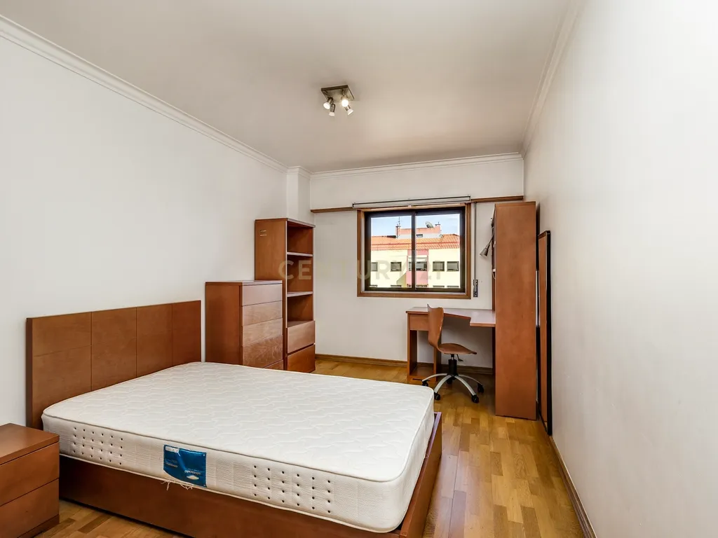 Apartamento T3 em Odivelas com garagem - Conforto e Localização Central - Image 24