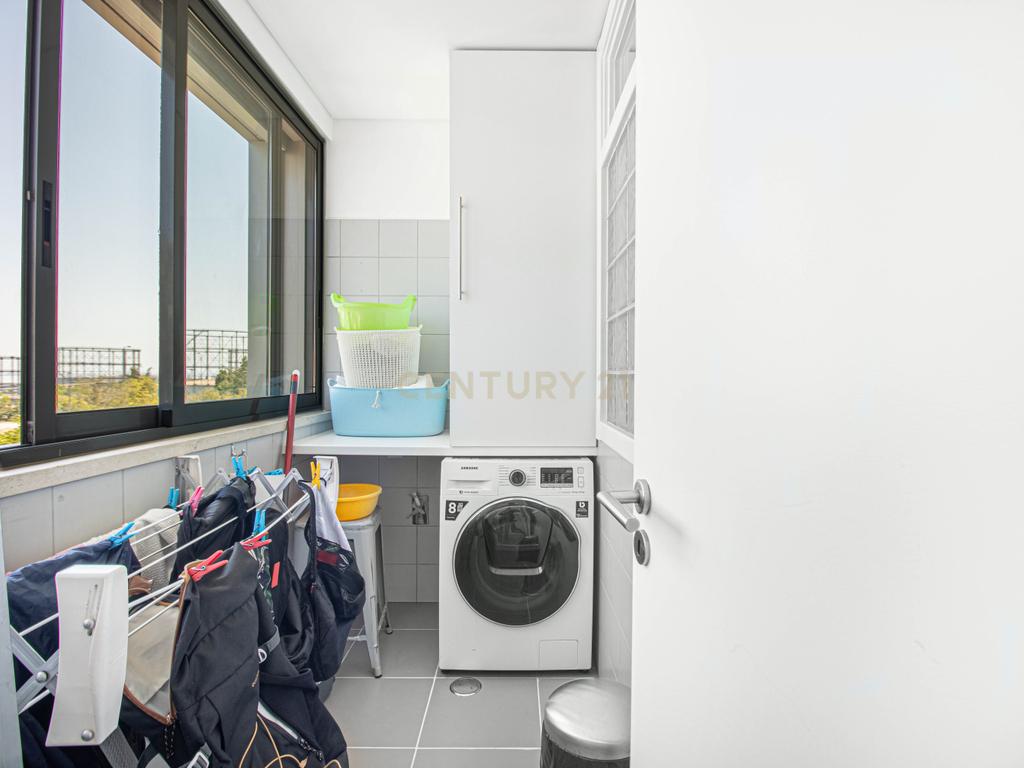 T3 com Vista Rio, Condomínio Privado com Jardim Infantil | Parque das Nações Sul - Image 9