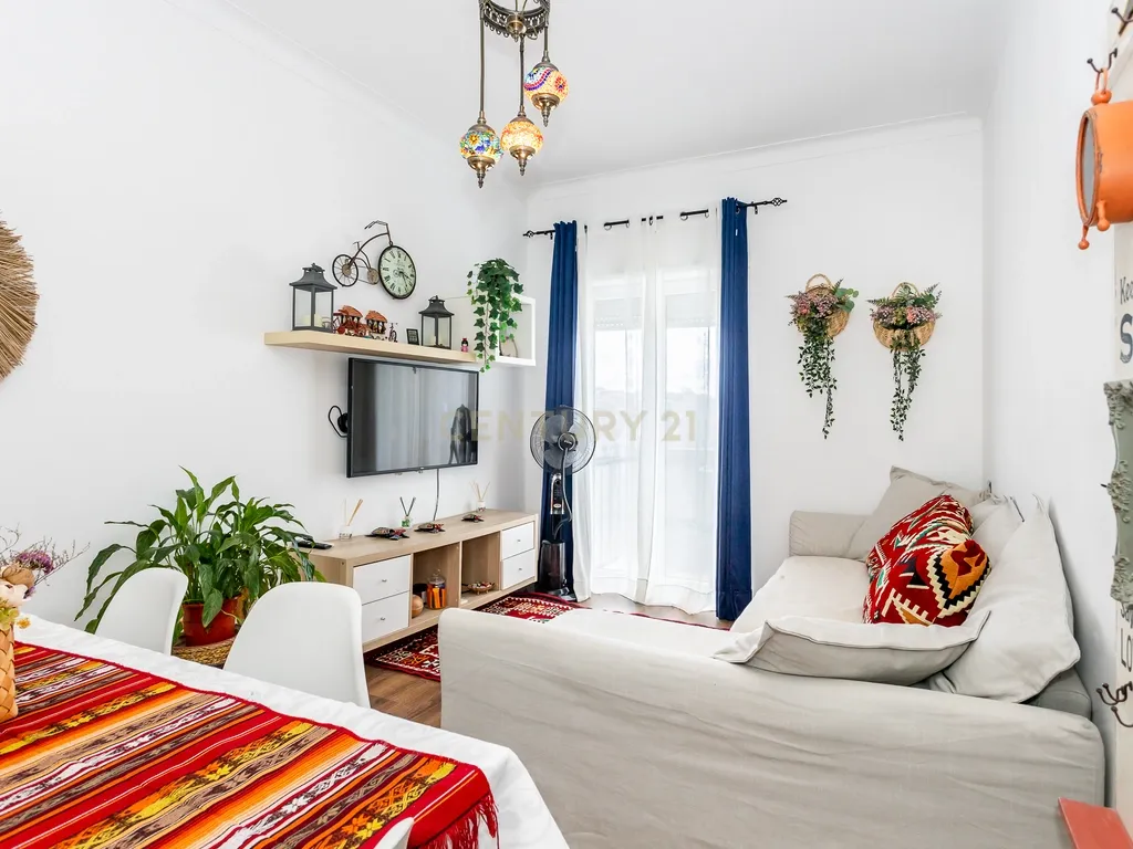 Apartamento T3 remodelado no Barreiro - Image 22