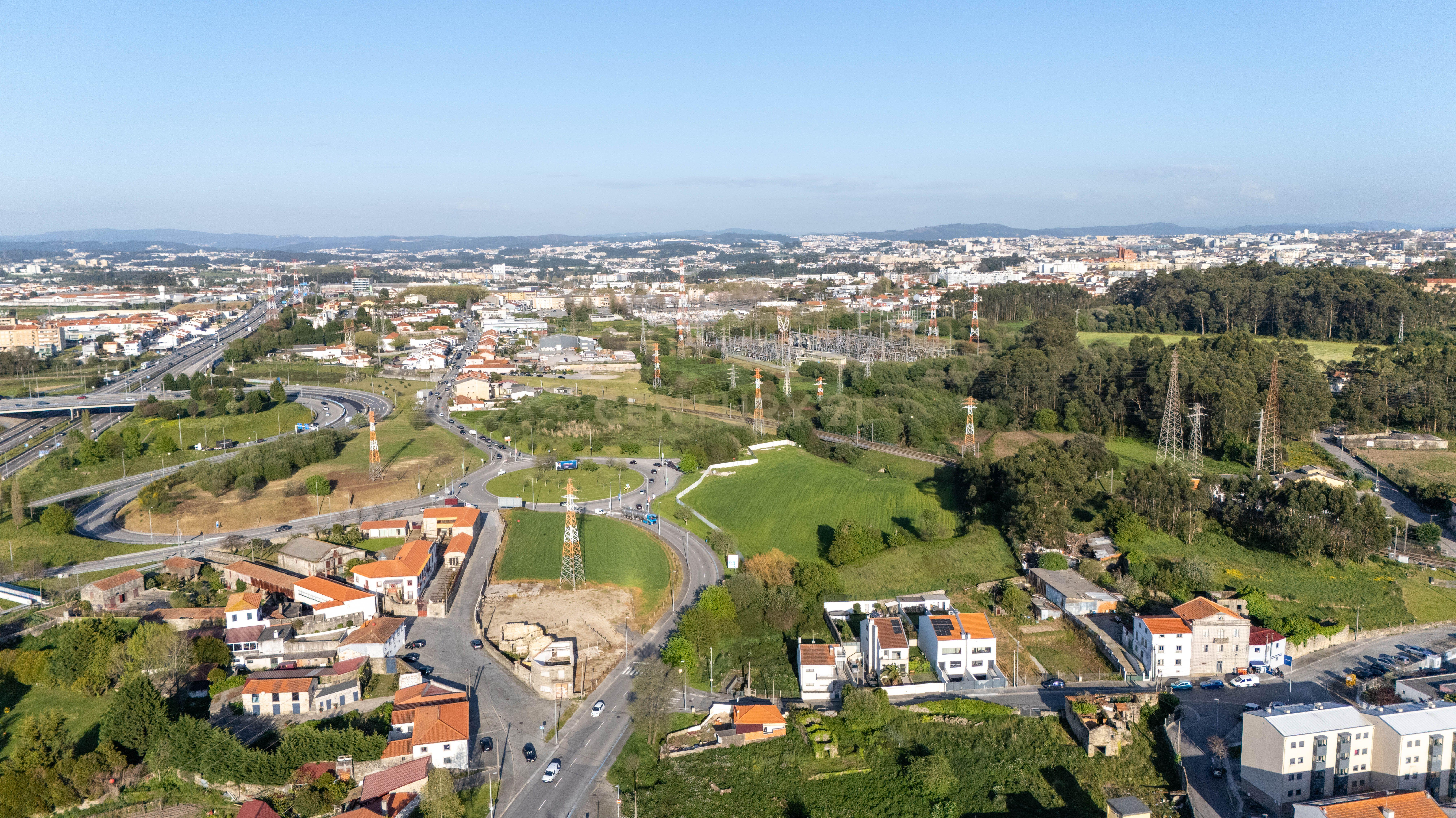 Terreno com Projeto de Loteamento Aprovado para Construção de Moradia - Image 11