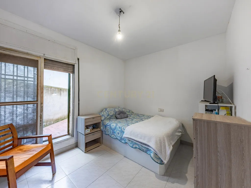 Apartamento luminoso com varanda e pátio na La Bòbila – Sitges - Image 14