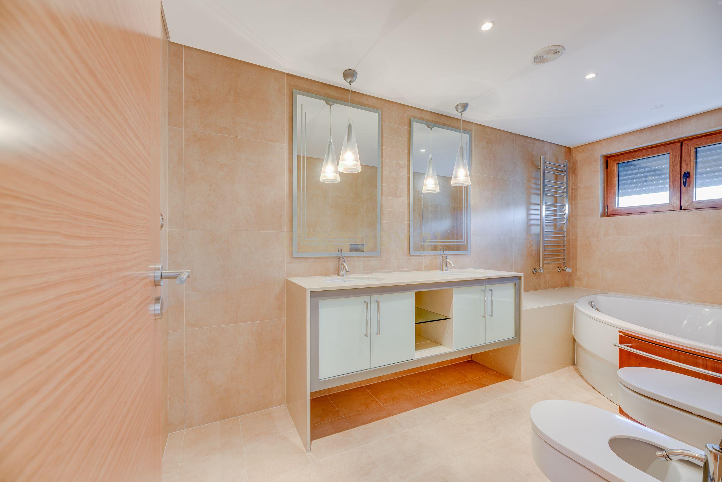 Moradia T7 de sonho! - Image 19