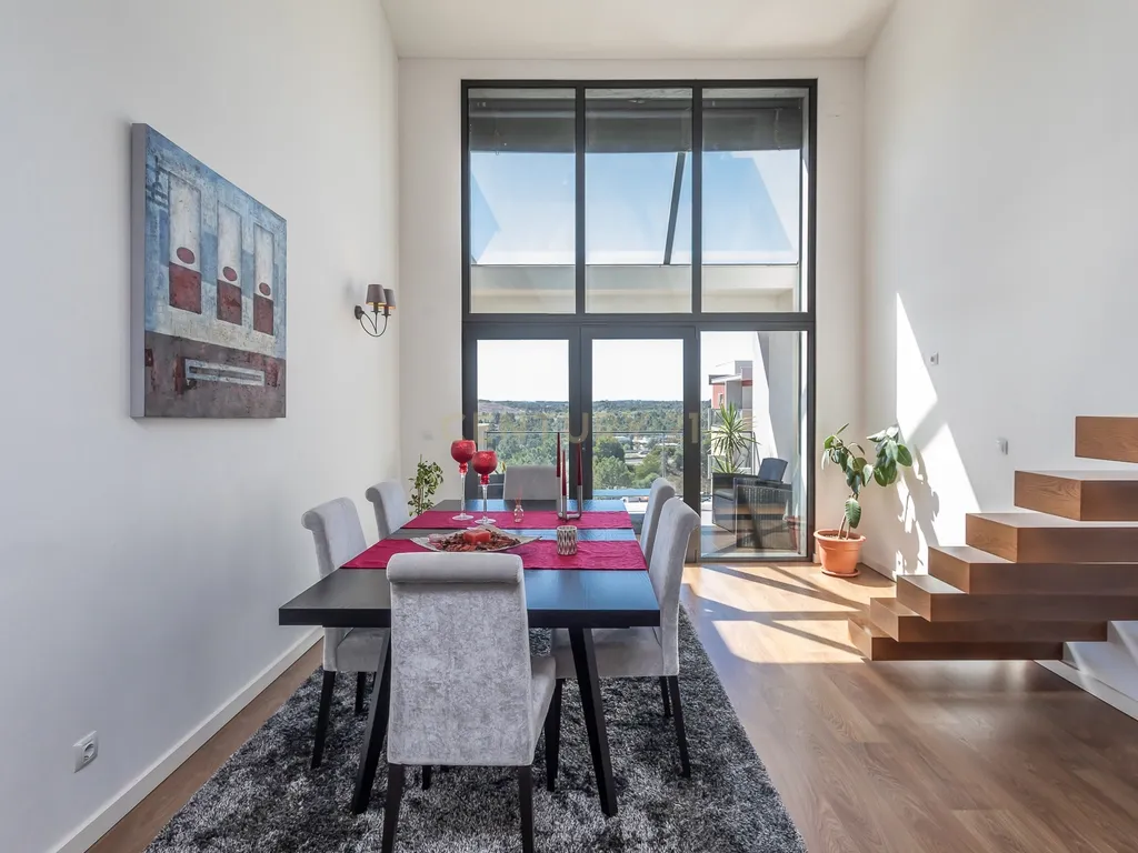 DUPLEX T4 +1 | TERRAÇOS D’AMORA - SEIXAL - Image 1