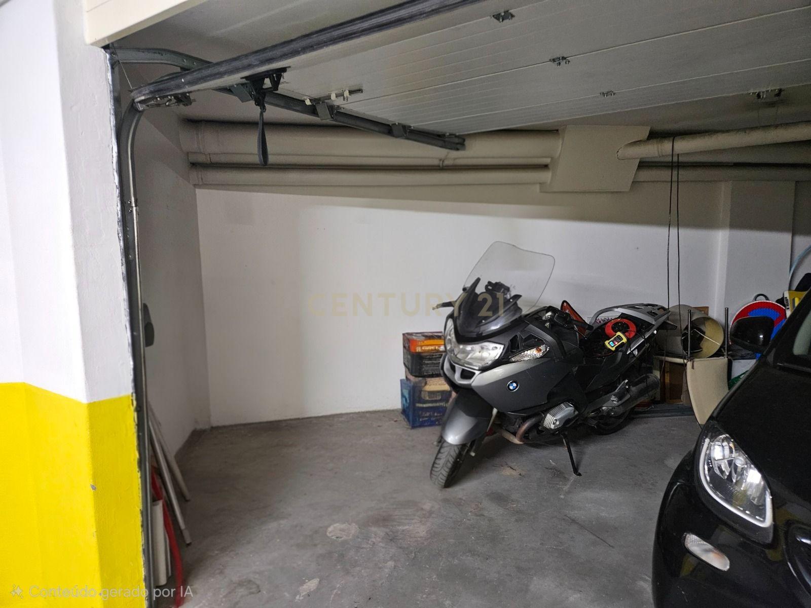 Fotografia 4 de Garagem em Setúbal (São Sebastião) - 34m²