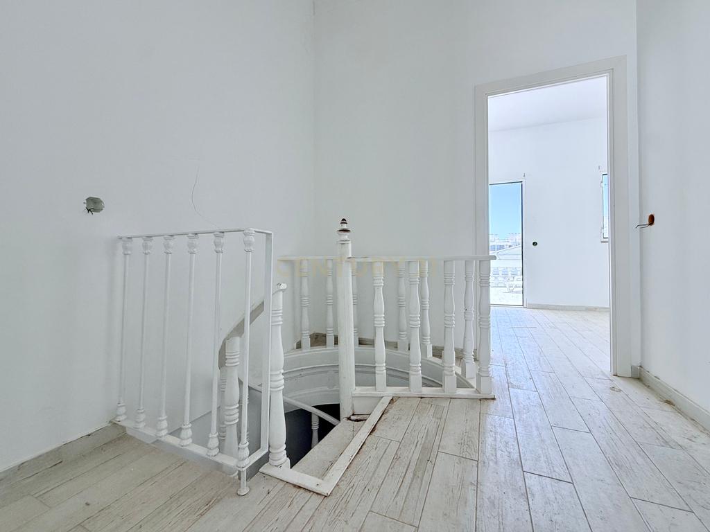 Apartamento T3 Duplex no coração da Baixa de Olhão - Image 22