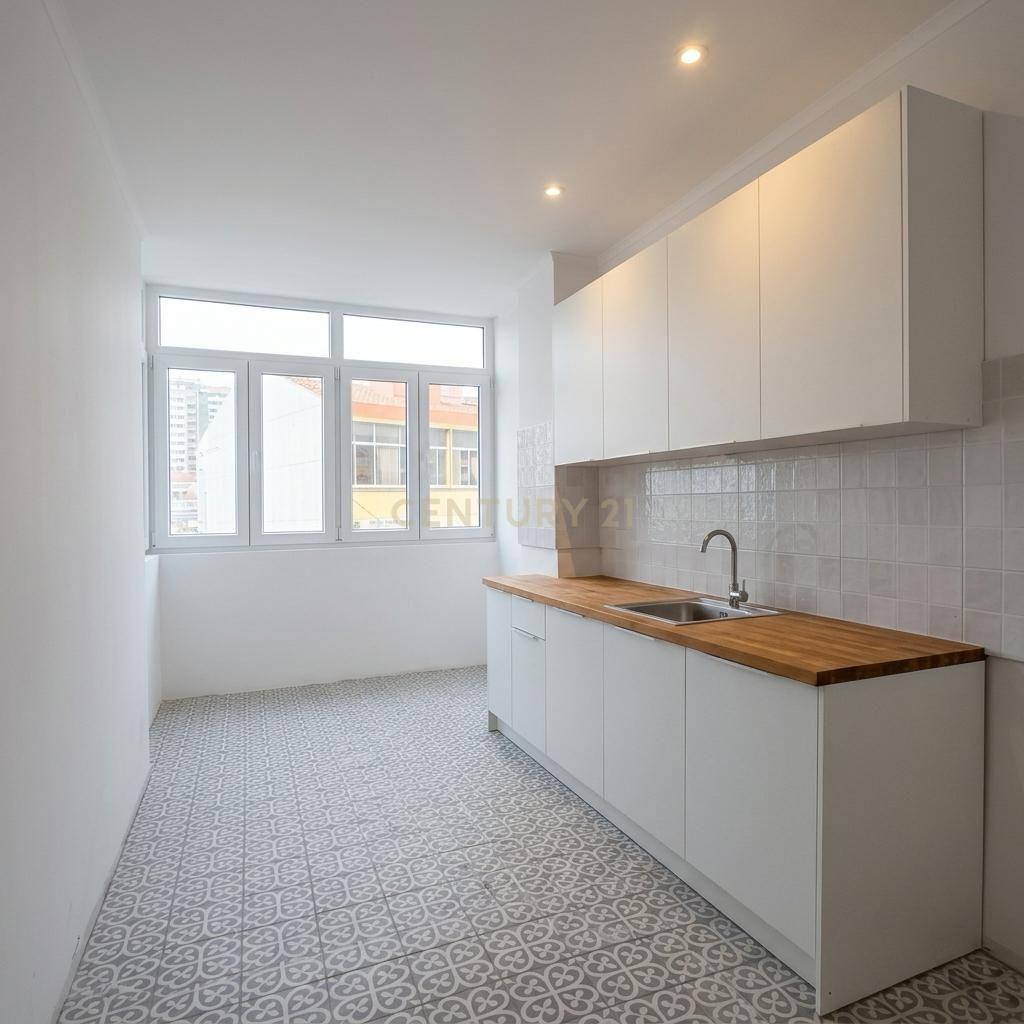 Fotografia 4 de Apartamento T2 Totalmente Renovado em Queluz – Pronto a Estrear!