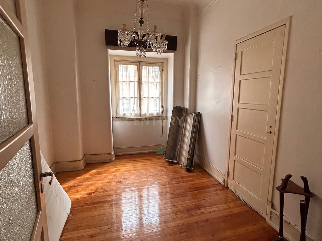 Apartamento T3+1  - Praça do Areeiro - Lisboa - Image 8