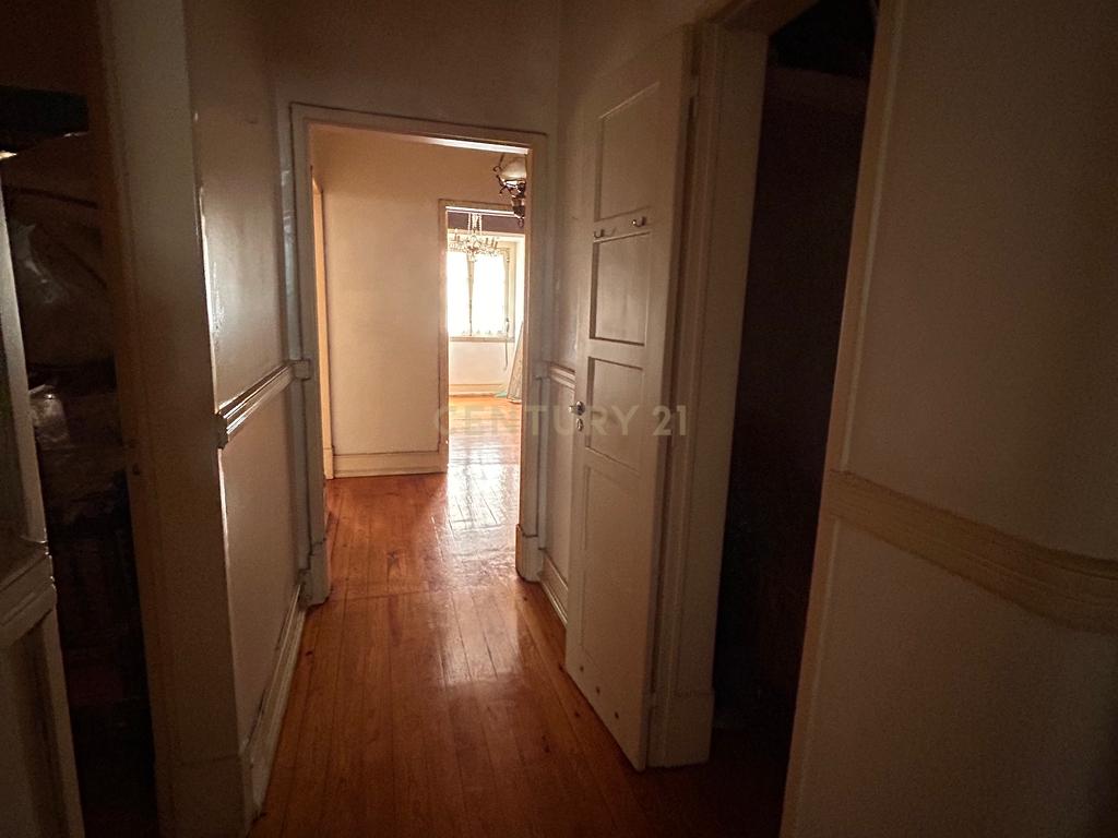 Apartamento T3+1  - Praça do Areeiro - Lisboa - Image 4