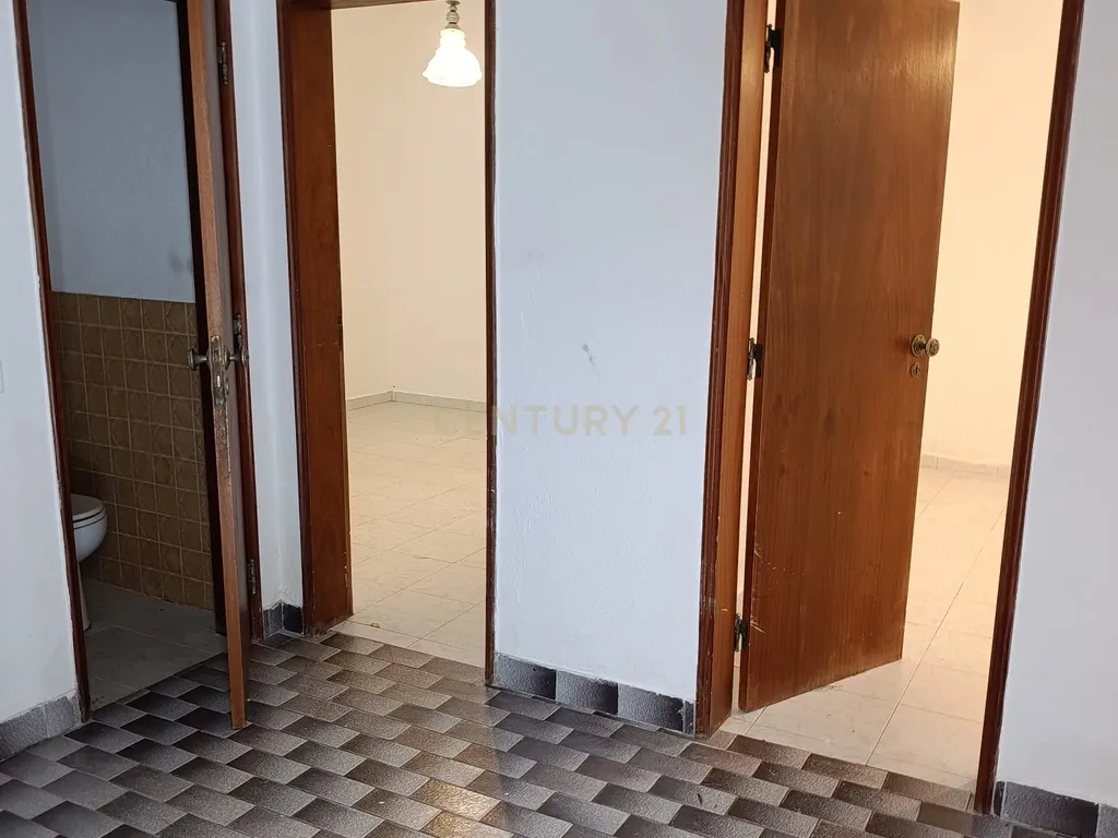 Quinta 8000m2 com 4 Moradias T2 e T3 - Image 25
