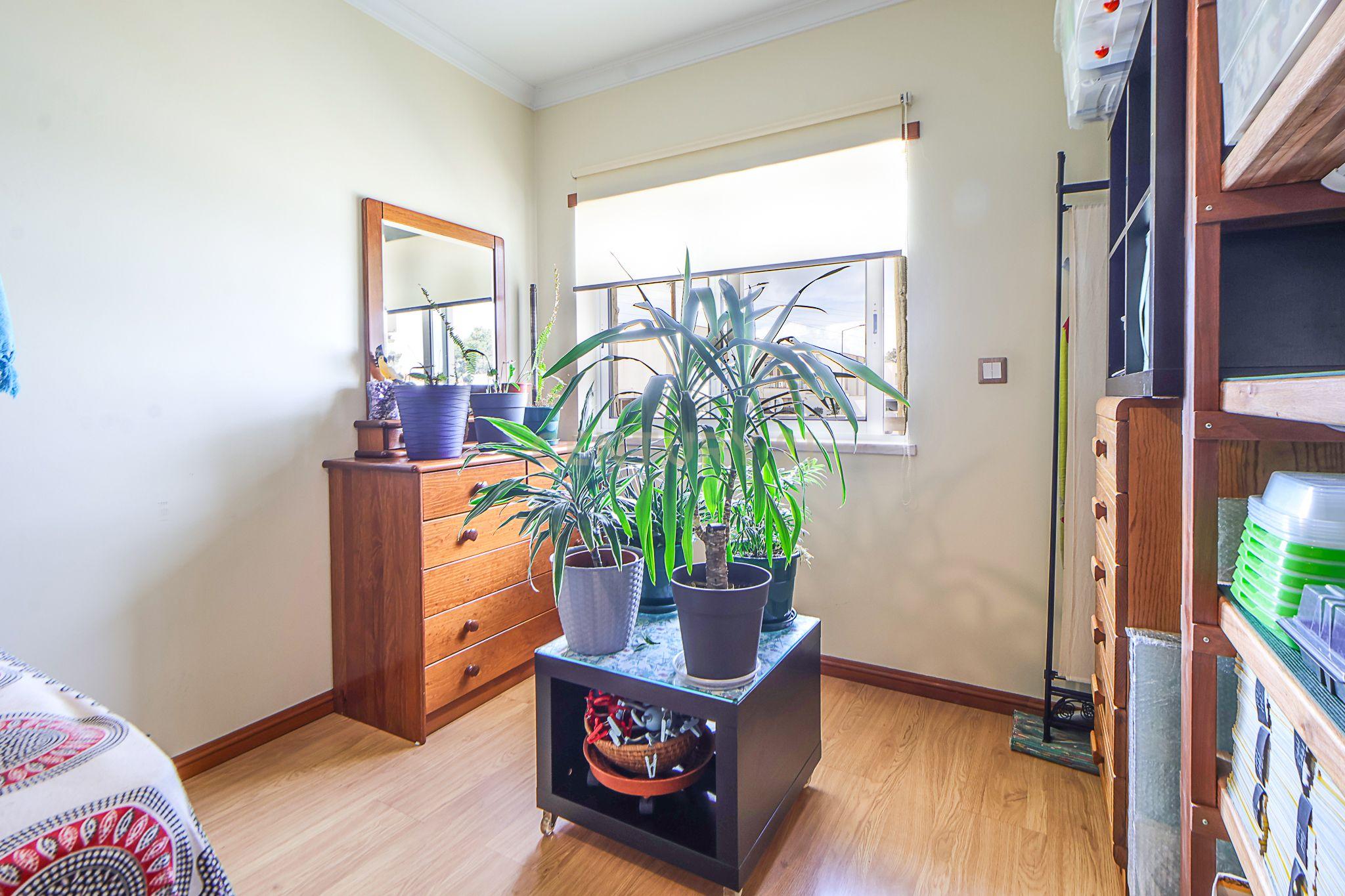 Apartamento T3 em Pinhal de Frades, Seixal, com garagem e arrecadação. - Image 37