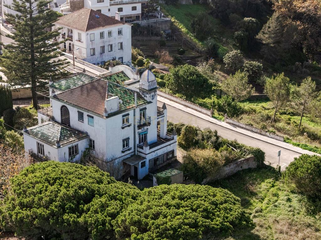 Palacete com 5 Quartos no Coração de Sintra - Image 6