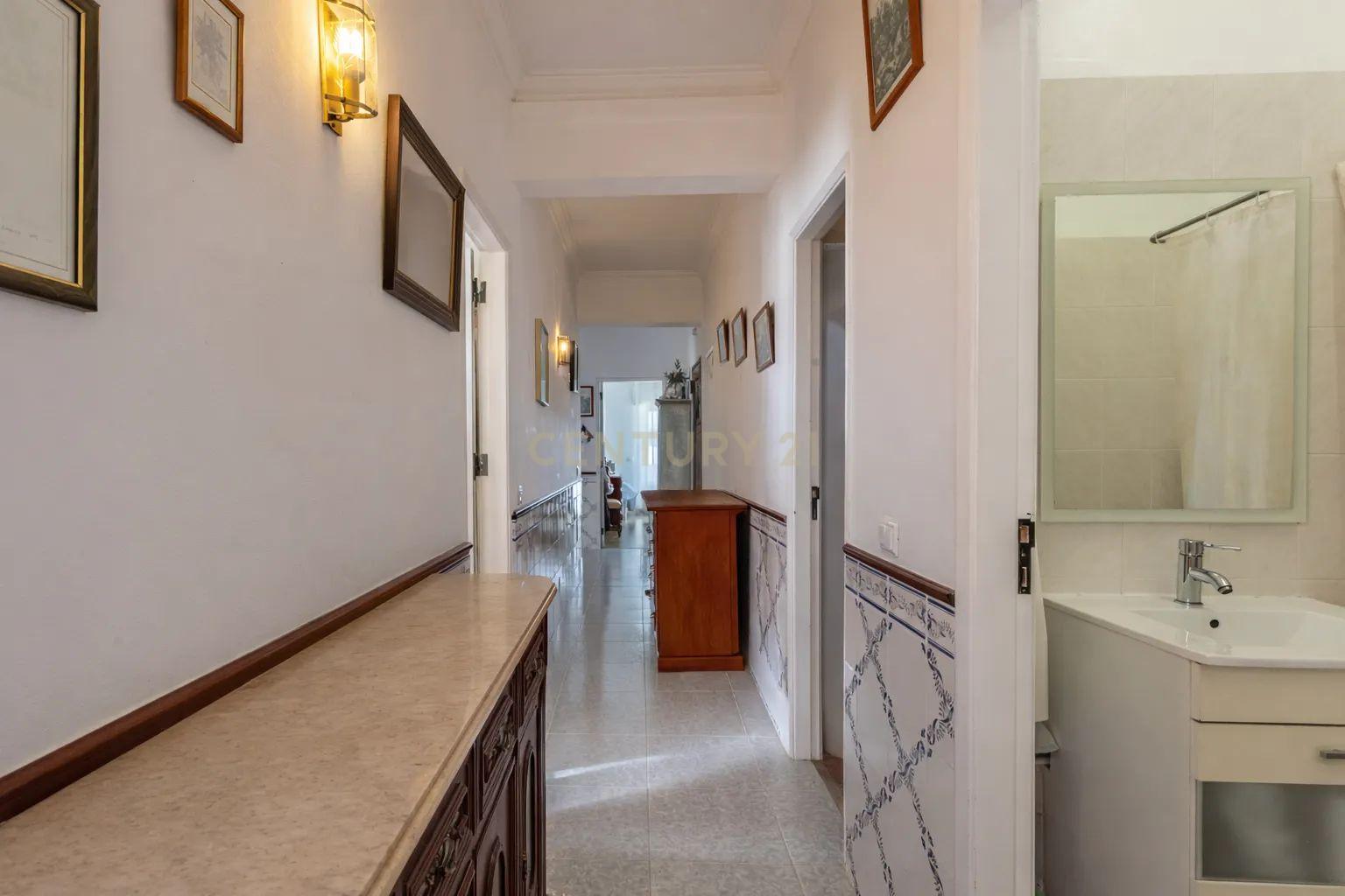 Fotografia 7 de Apartamento T3 com garagem Box em Algueirão Mem Martins