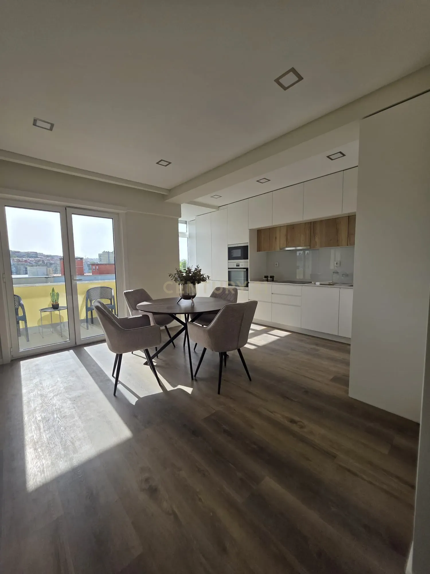 Fotografia 7 de Apartamento T3 Novo em Benfica | varanda aberta | suite | 2 elevadores e 2 Anos de Garantia