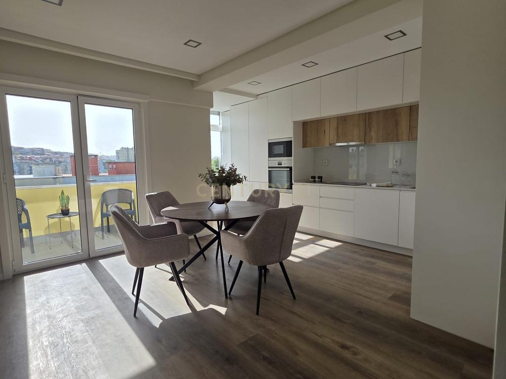 Apartamento T3 Novo em Benfica | varanda aberta | suite | 2 elevadores e 2 Anos de Garantia - Image 7