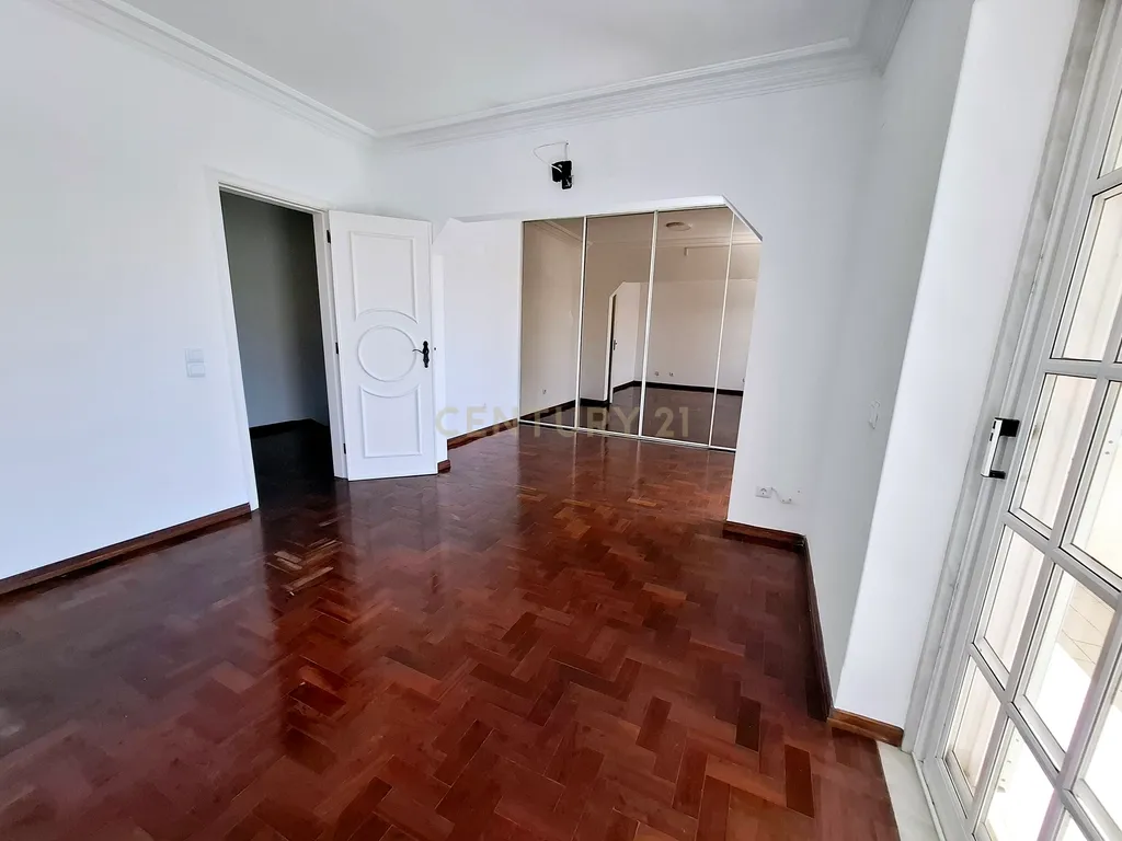 Excelente moradia T3 em Bicesse - Image 13