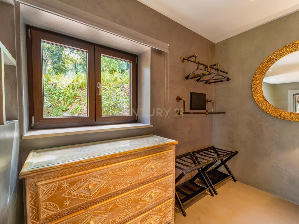 Propriedade com três habitações, piscina aquecida e sauna, num terreno de 10.000 m² - Image 91