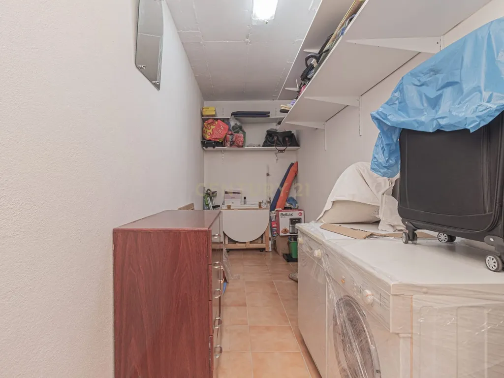 Espaçoso apartamento T3 no Casal Do Marco com Terraço - Image 48