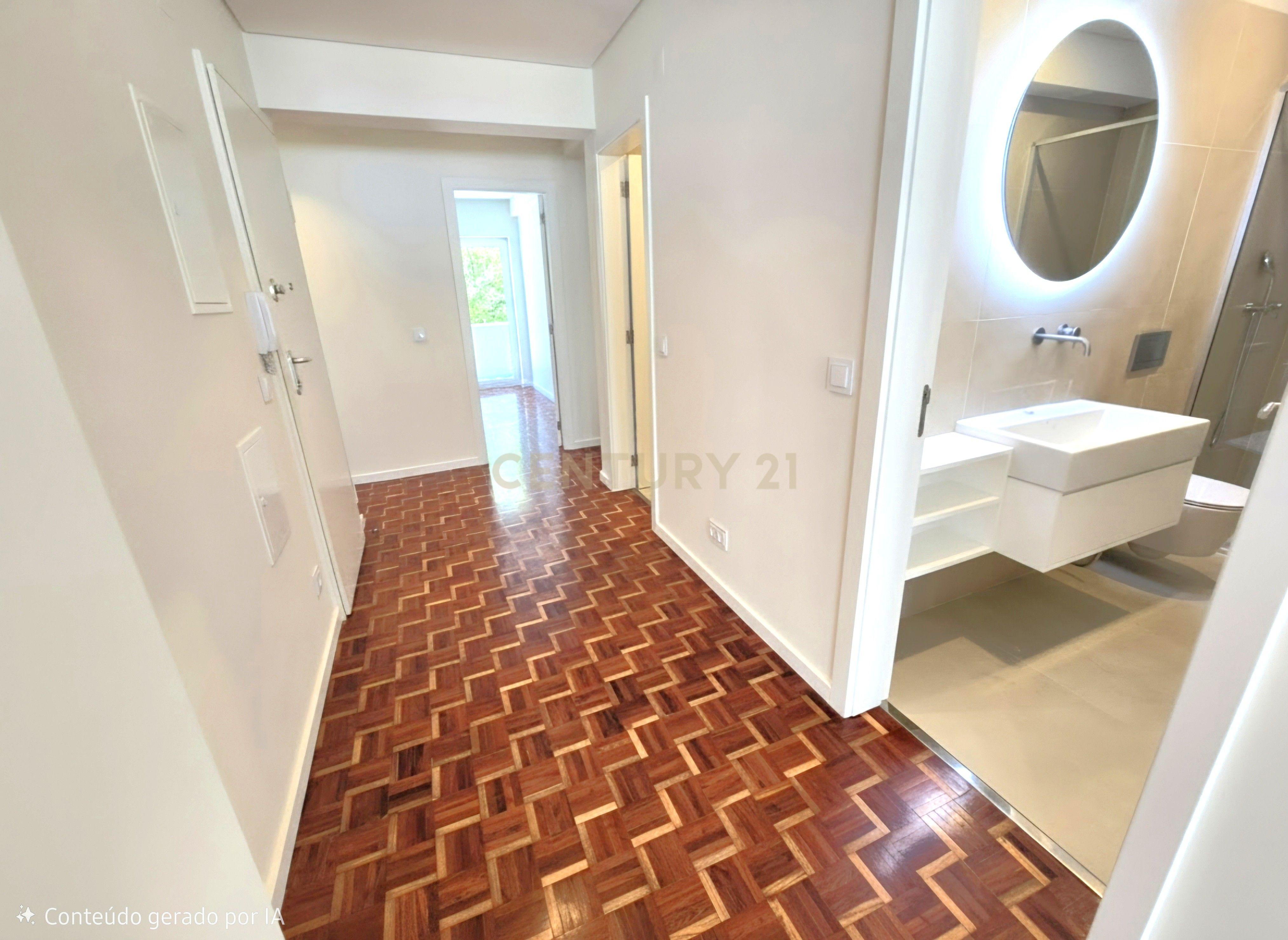 Fotografia 8 de Apartamento T3 totalmente remodelado em Almada