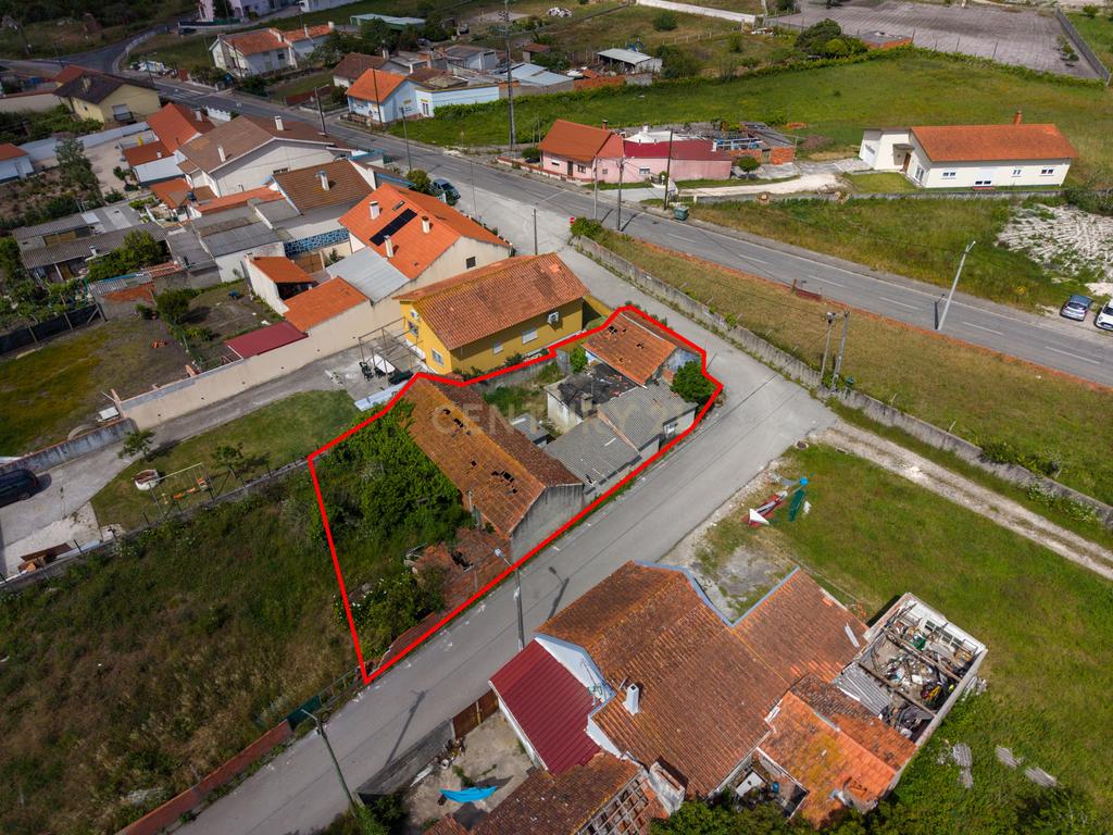 Moradia para Recuperação Total – Escoura (Marinha Grande) - Image 12