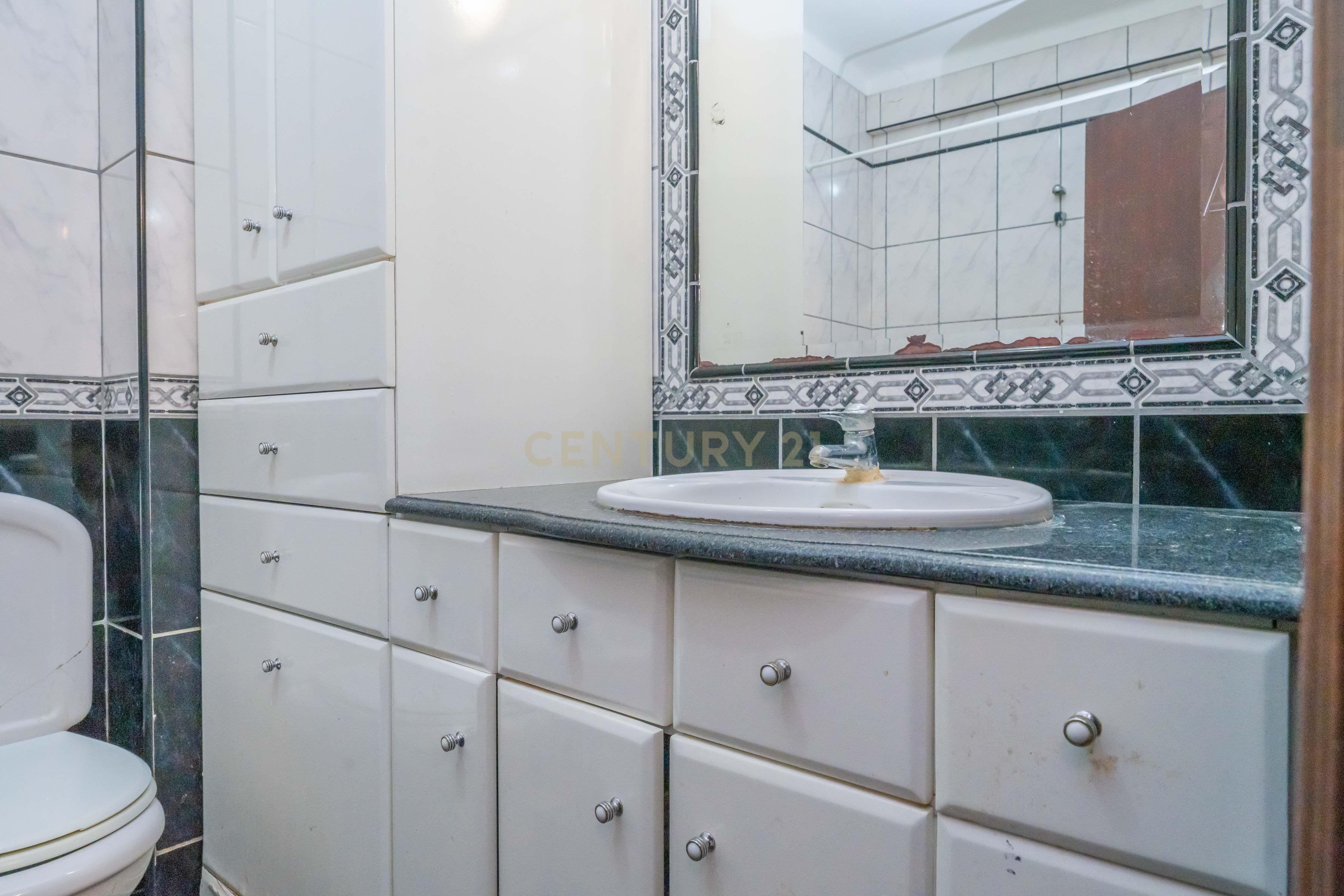 Apartamento T2, na Várzea, em Setúbal - Image 9