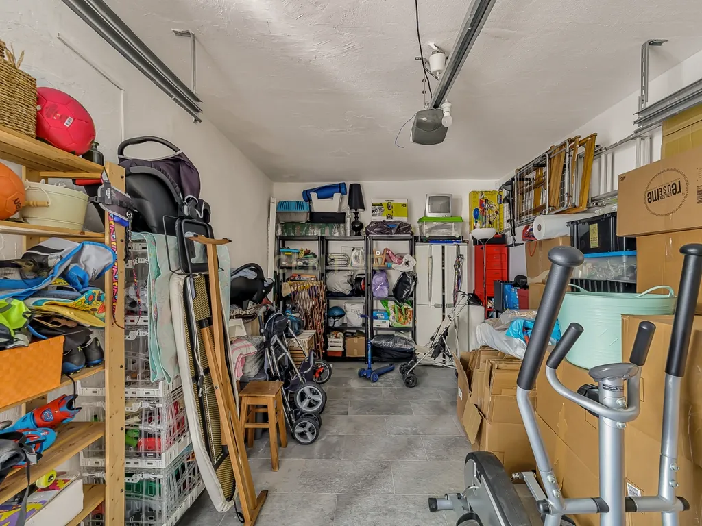 Moradia T3 isolada com garagem, Quinta do Conde - Image 42