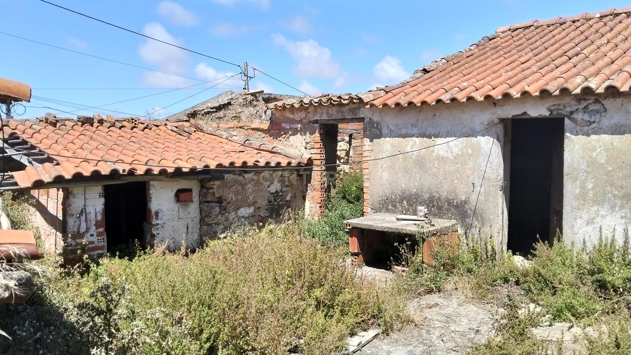 Fotografia 6 de Terreno Urbano para Construção com 190 m² e Projeto Aprovado para Moradia T2 Térrea – São Pedro da Cadeira