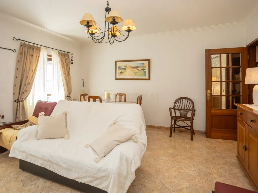 Quinta do Conde/ Cova dos Vidros - Apartamento de 4 assoalhadas inserido num º 1º andar - Image 6