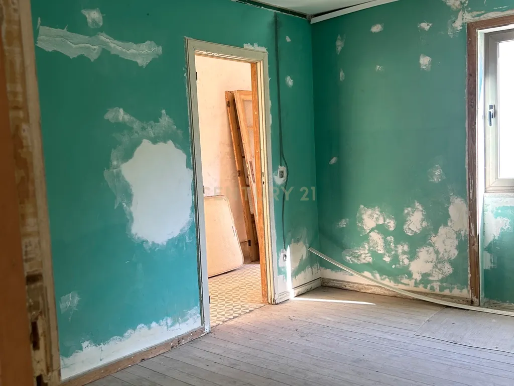 🔥 Moradia para Reabilitação no Porto | Estudo para 7/8 Apartamentos | Excelente Investimento - Image 22