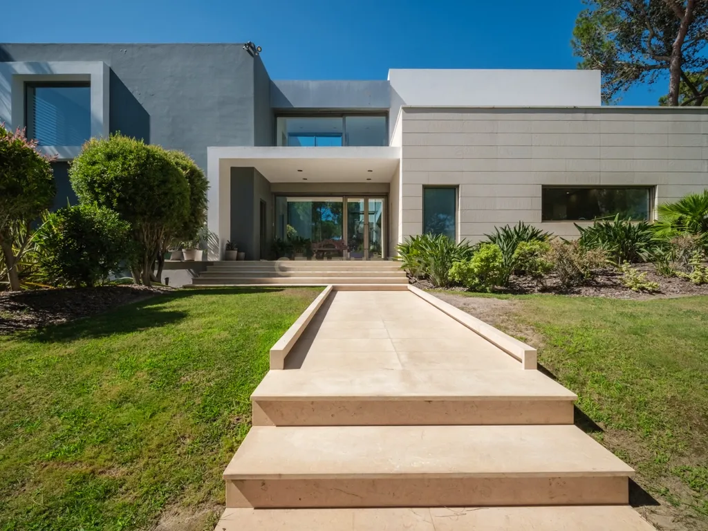 Moradia de luxo contemporânea com 6 suítes na Quinta da Marinha, Cascais - Image 6
