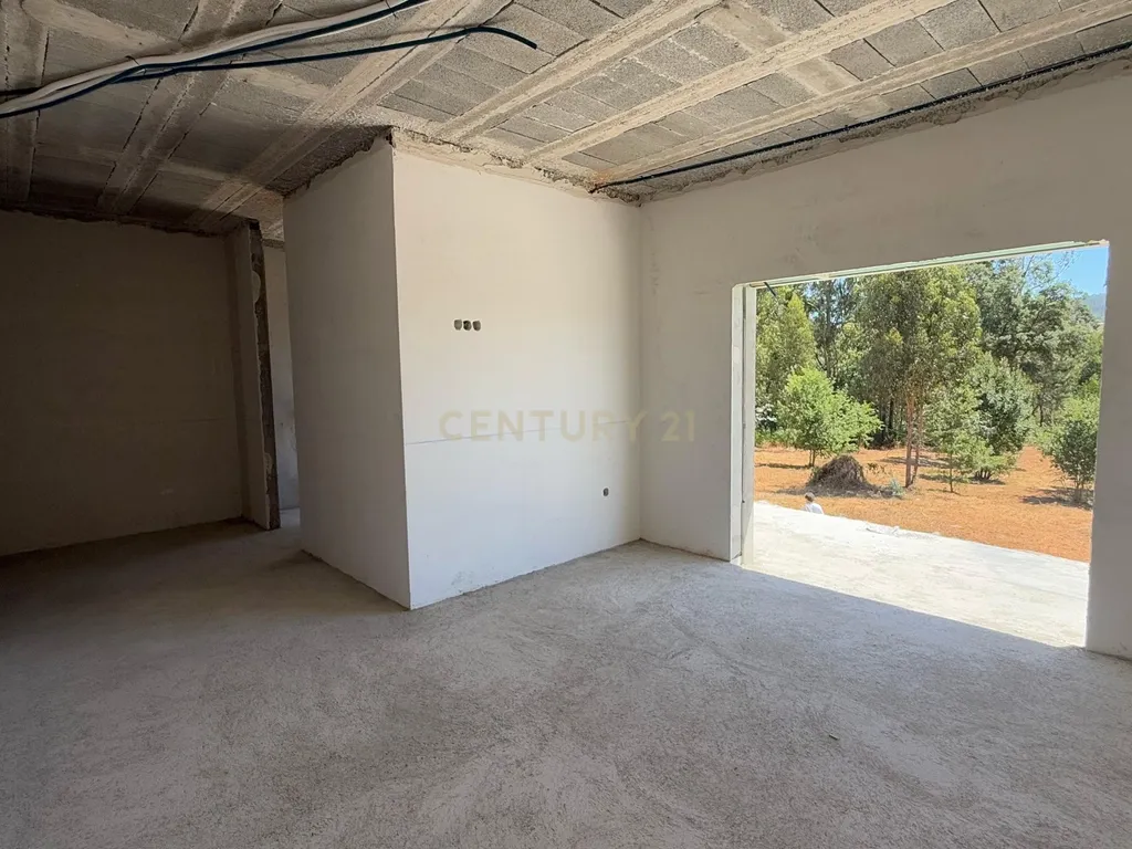 Moradia Geminada Chave na Mão – Fase Final de Construção! - Image 24