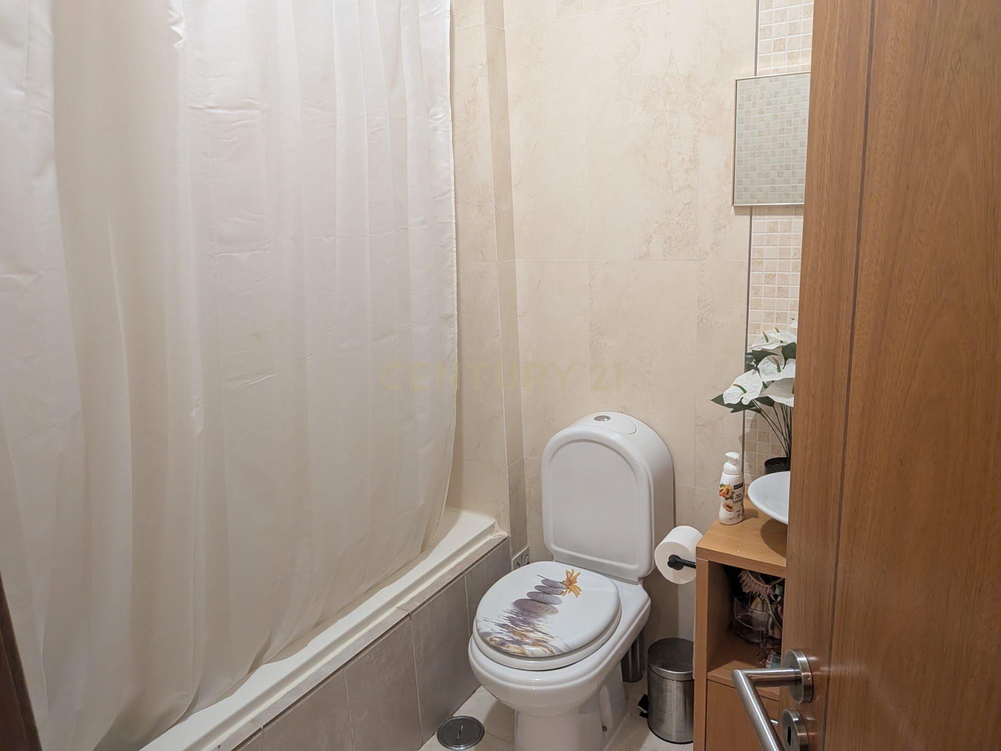 Fotografia 10 de T1 para arrendamento em condomínio fechado com piscina