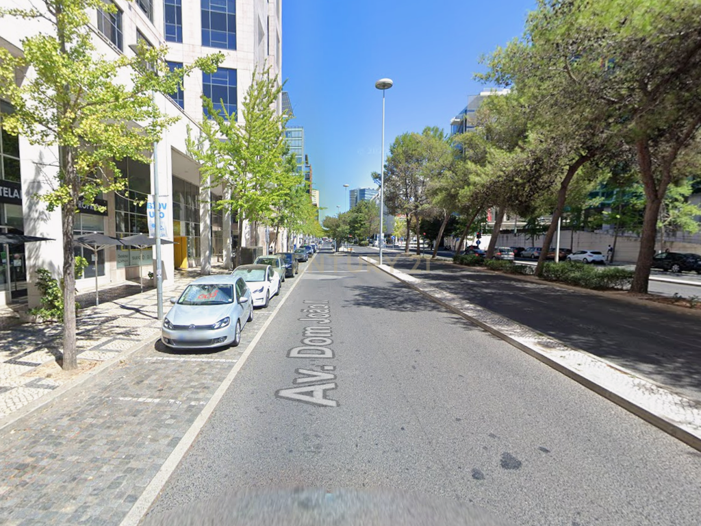 Excelente oportunidade de investimento no Parque das Nações - Image 2