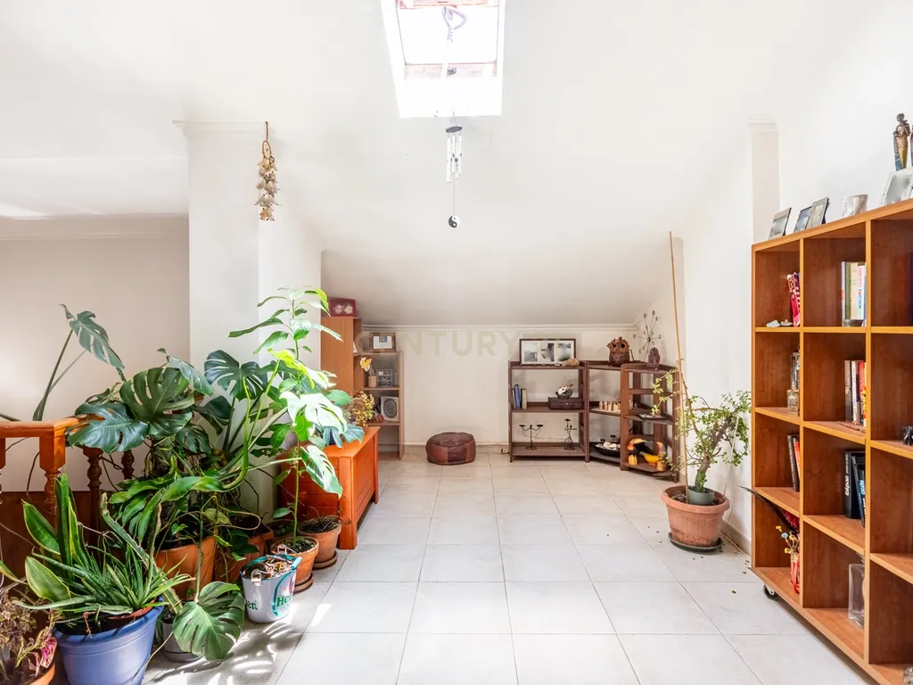 Exclusivo T4 Duplex na Urbanização da Cavaleira | 205 m² de Área Total | Parqueamento - Image 24