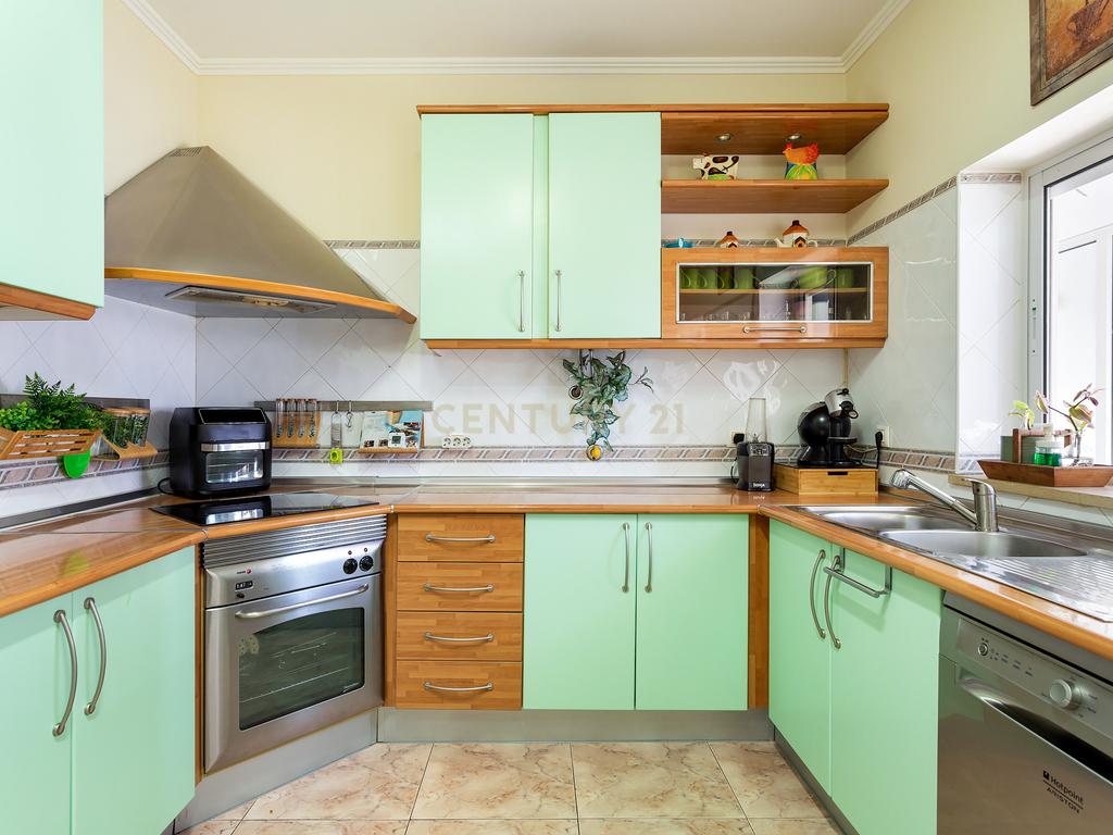Apartamento T4 com 144m2 no Coração do Algarve - Almancil - Image 14