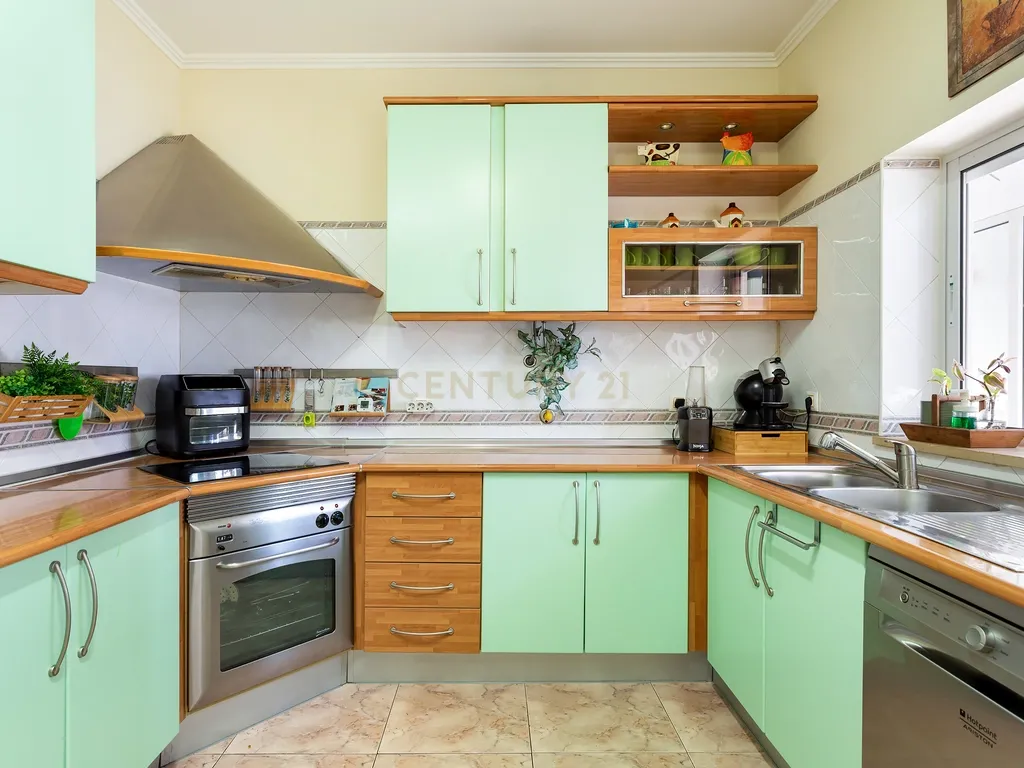 Apartamento T4 com 144m2 no Coração do Algarve - Almancil - Image 14