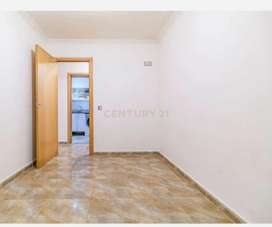 Planta baja reformada en venta en Viladecans. - Image 13