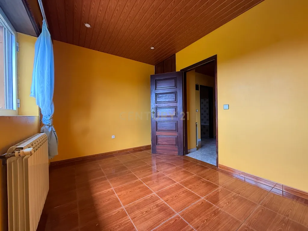 Moradia T6 Vale de Cambra (Aceita se Propostas) - Image 19