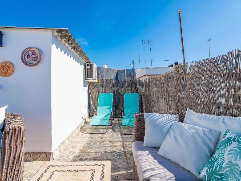 Apartamento Luminoso com Terraço Privativo na Cobertura no Coração de Marbella - Image 13