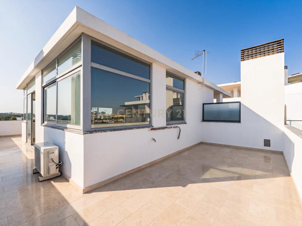 T3 Exclusivo com 161 m², Vista Mar e Potencial para Duplex | Quinta de Santa Teresa - Image 41