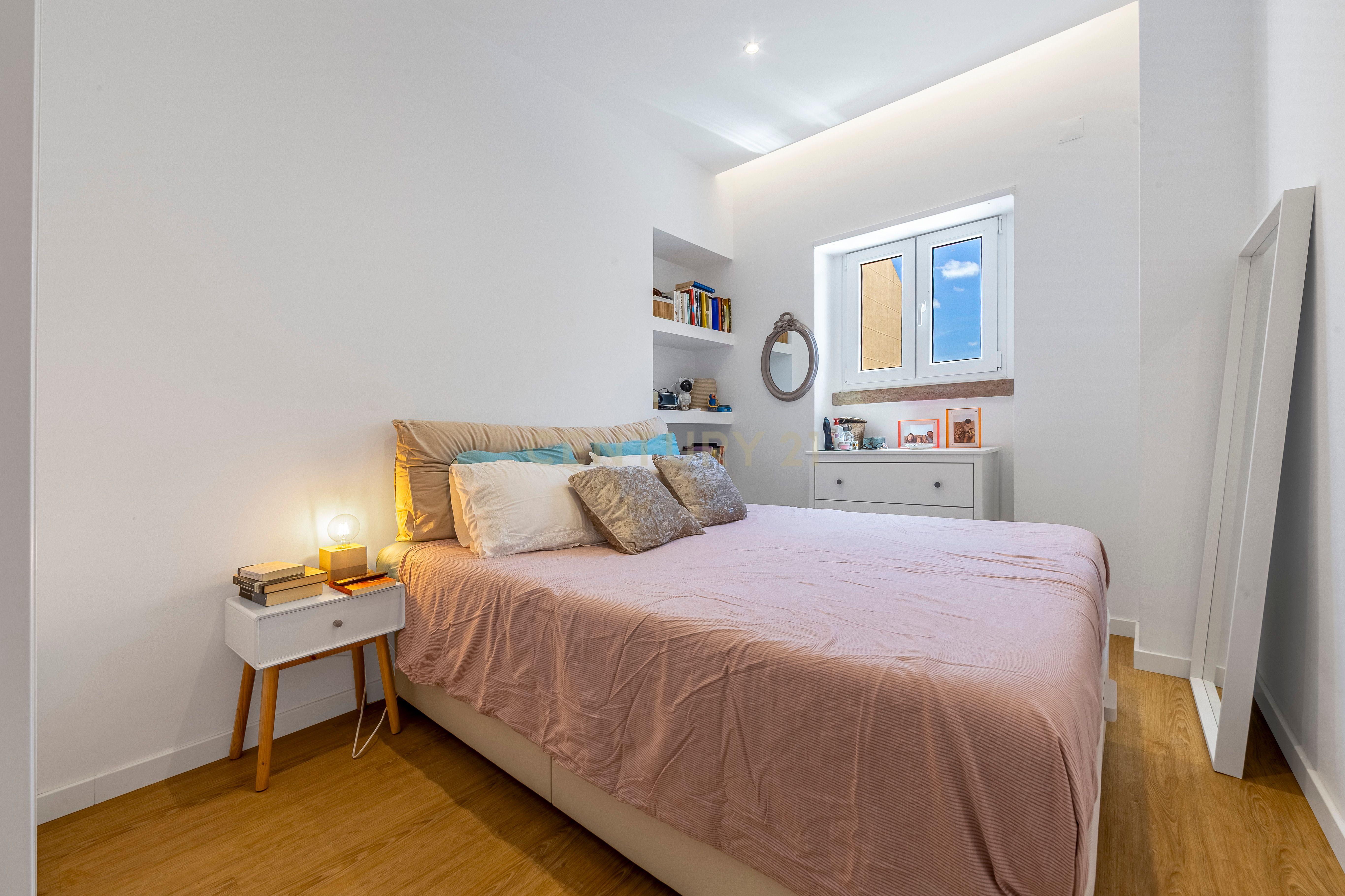Fotografia 4 de Apartamento T3 Renovado com Terraço - Estrada de Benfica, Lisboa