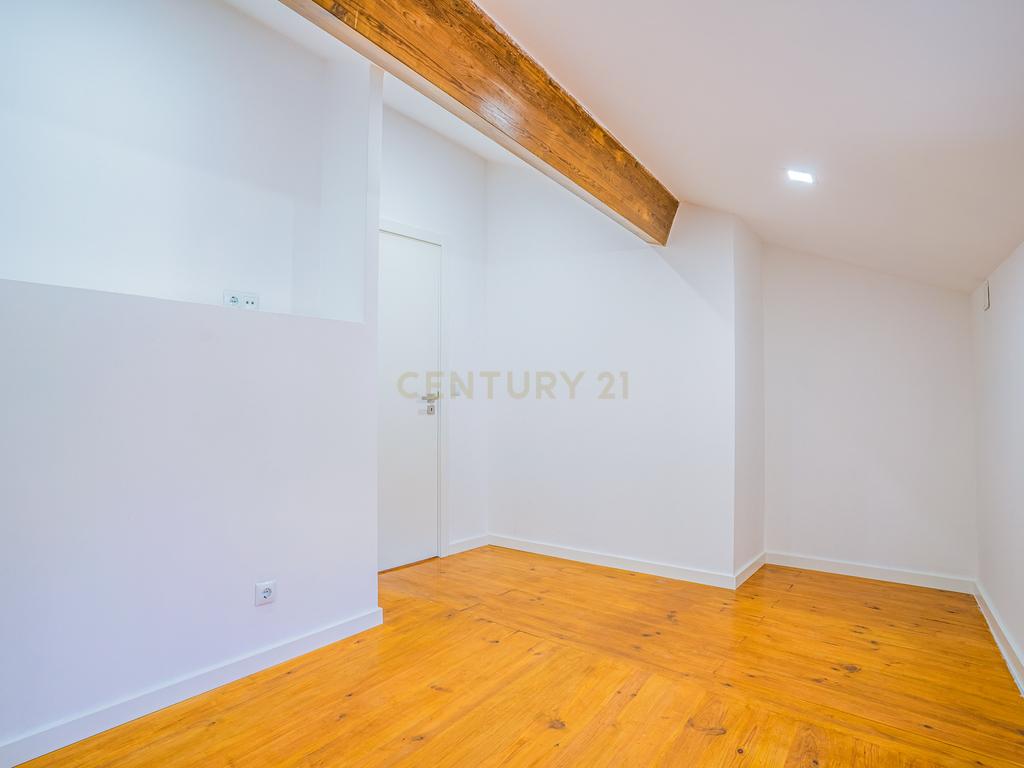 Moradia T2+1 com Terraço – Tornada, a 5 min de Caldas da Rainha - Image 11