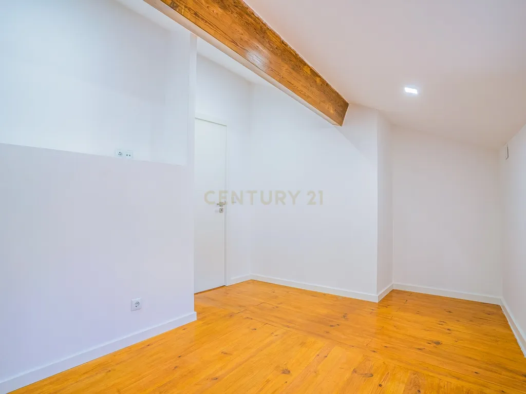 Moradia T2+1 com Terraço – Tornada, a 5 min de Caldas da Rainha - Image 11
